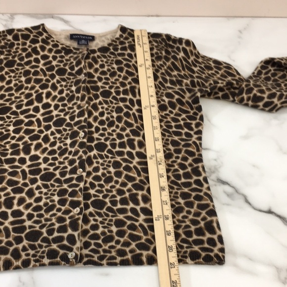 Ann Taylor Brown Animal Print Knit Cardigan Womens XS Merino Wool Sweater Angora - Picture 11 of 12